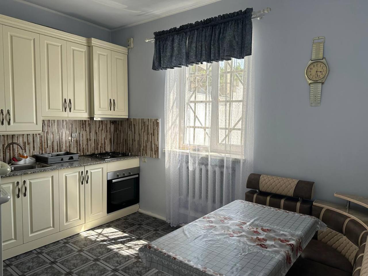 Your Getaway Home Yerevan Exterior photo